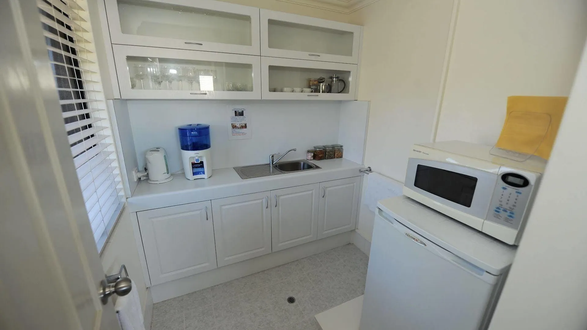 Trigg Retreat Bed & Breakfast Perth 4*,  Australia